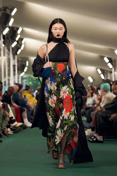 Look 54